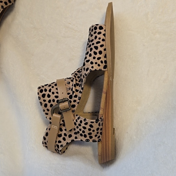 Blowfish Malibu Blumoon Black & Tan Animal Print 1" Heel Zip Sandals - Size 8 - Picture 2 of 7